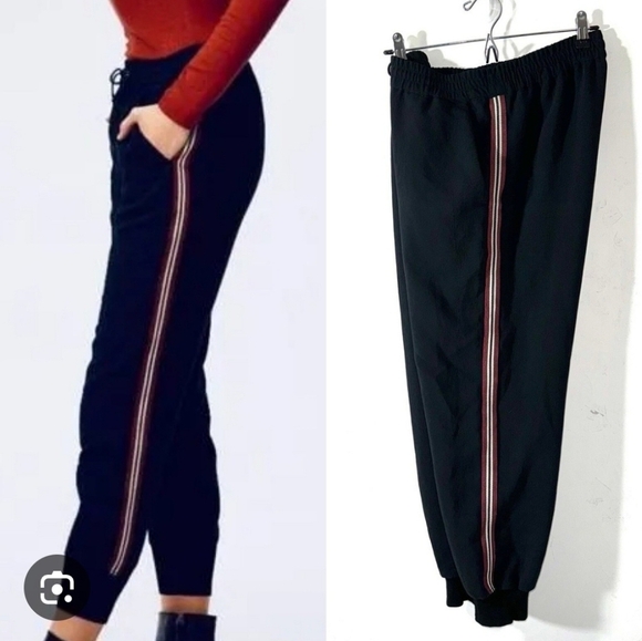 Wilfred Pants - Wilfred Aritzia Buffon Black Red Stripe Jogger Pant Size XS Crepe Work Slacks